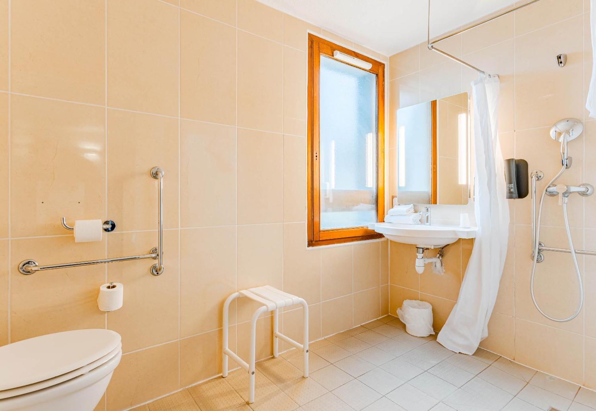 B&B Hotel Poitiers 3 Futuroscope Chasseneuil-du-Poitou Luaran gambar